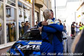 Podium - Bild Nr. 0004