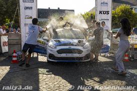 Podium - Bild Nr. 0267