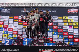 Ziel & Podium - Bild Nr. 3404